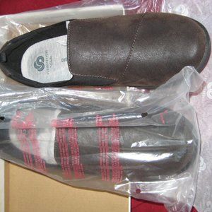 Clark's Cloudsteppers New in Box Dark Brown Size 8.5